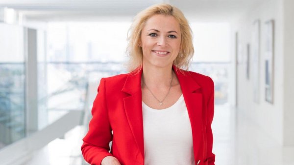 Sabine Auer-Germann, Geschäftsführerin von adverserve